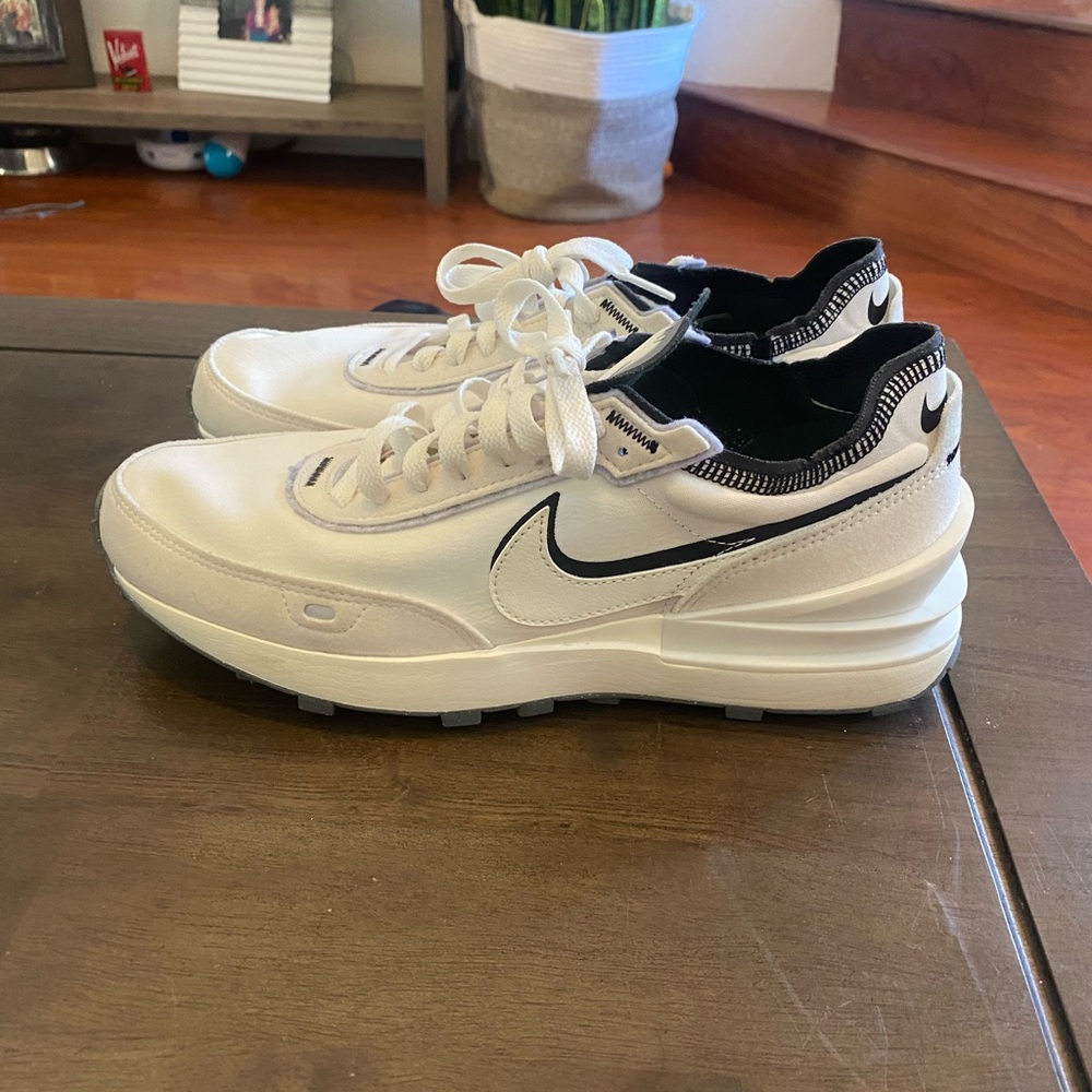 NEW Nike Waffle 1 SE Size Men’s 7.5/Women’s 9